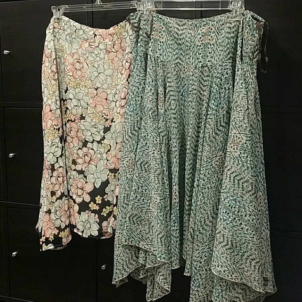 Lot of 2 nine West skirts